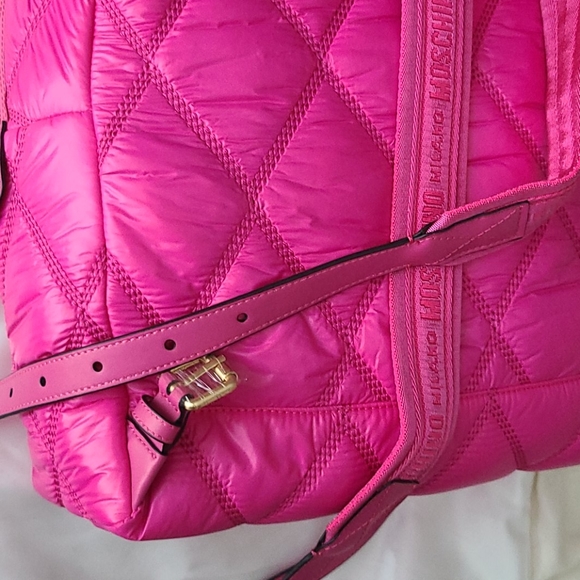 🔥MOSCHINO QUILTED BACKPACK - Picture 8 of 12